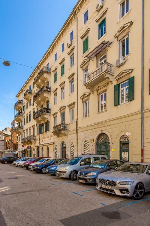 Apartments Porto Marina 2 Rijeka Eksteriør bilde